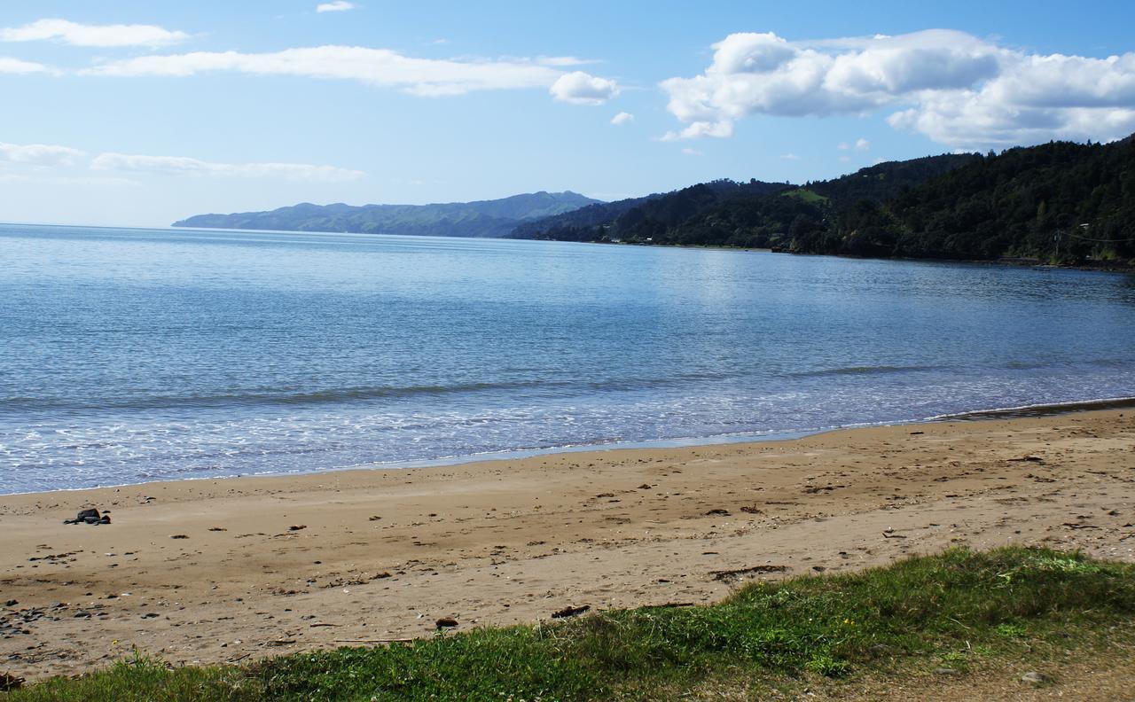 Te Puru Beach Lodge Екстериор снимка