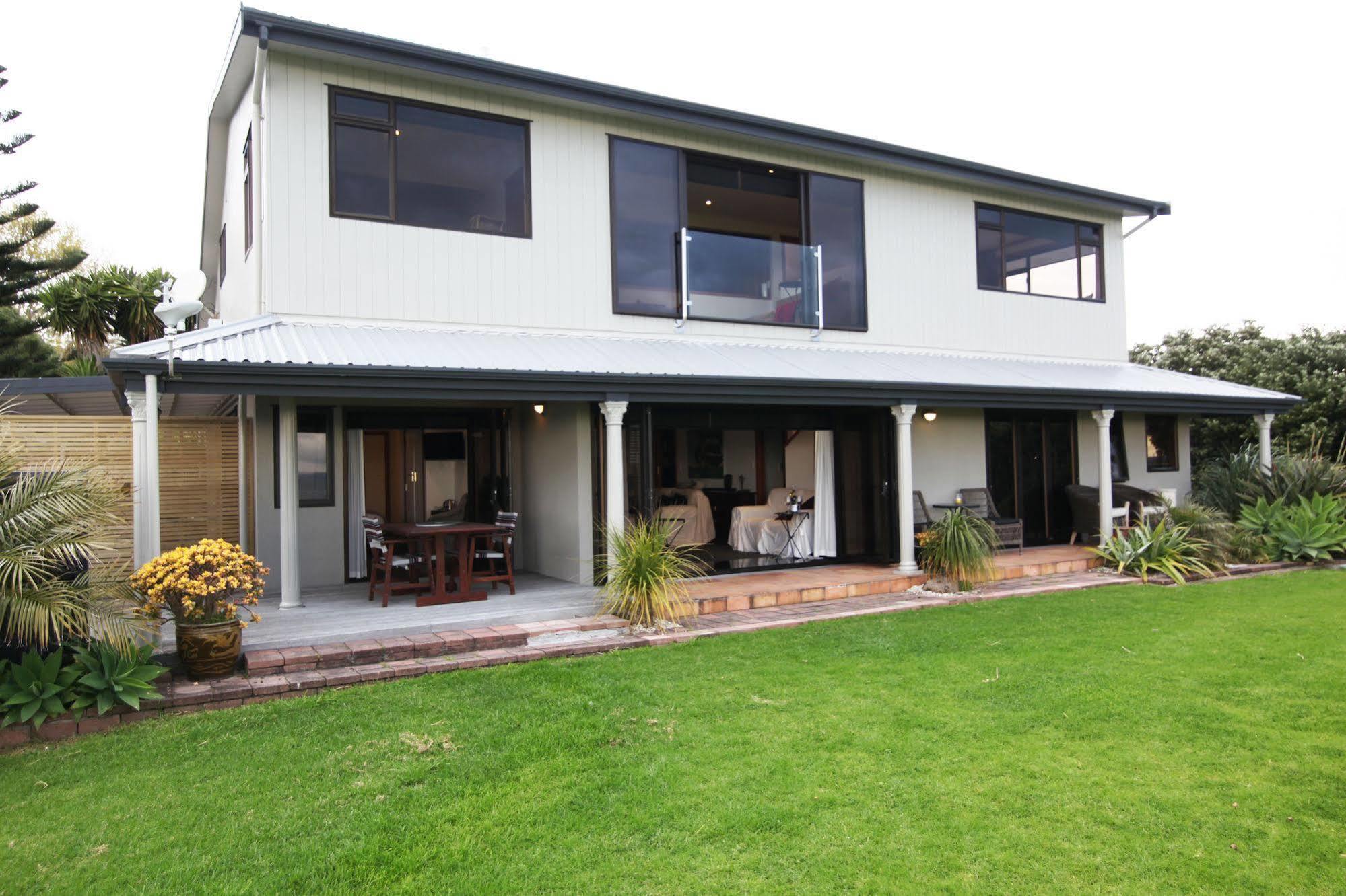 Te Puru Beach Lodge Екстериор снимка